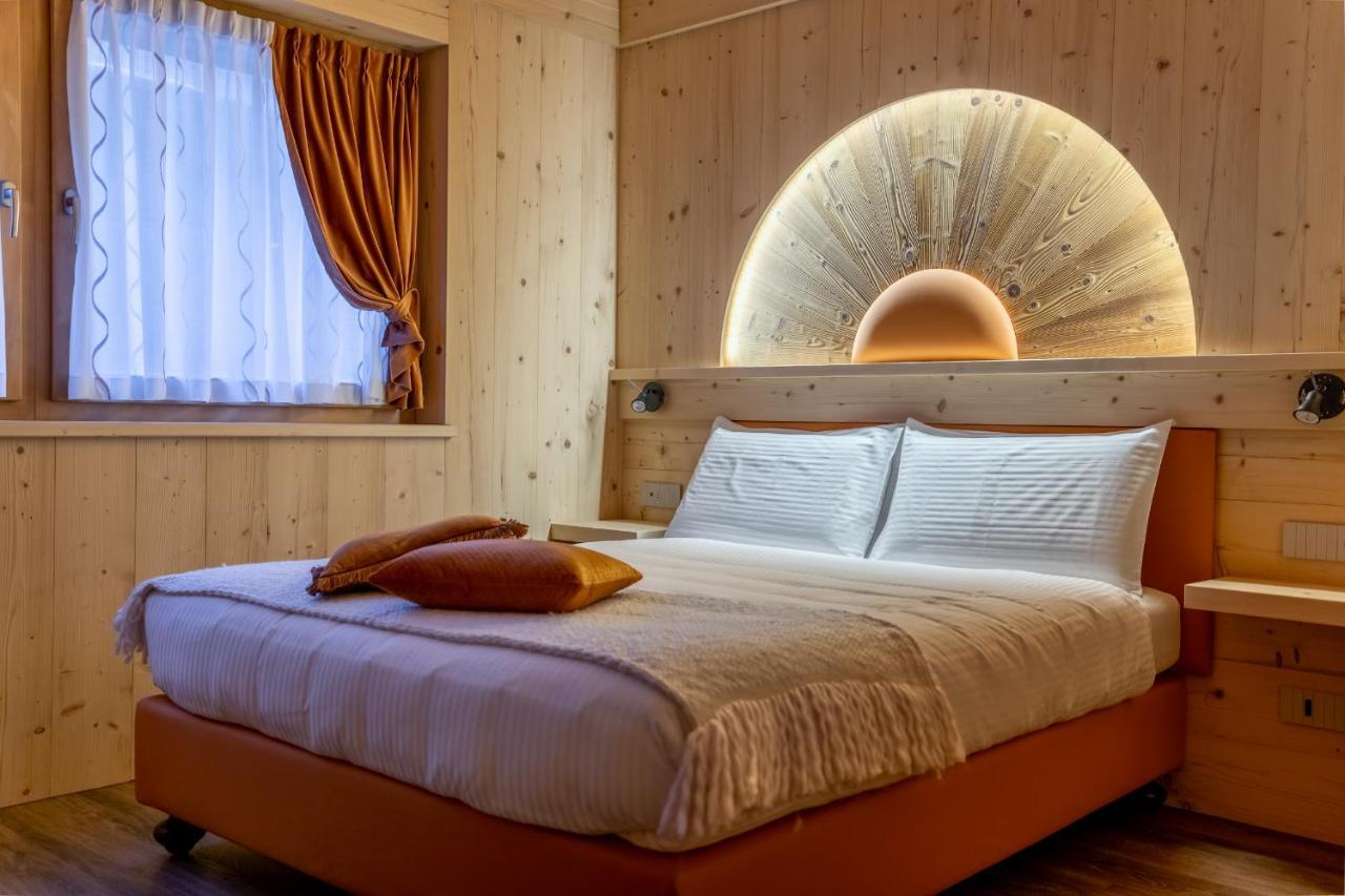 Chalet Imbosc'ché - B&B in beautiful surroundings Livigno Esterno foto