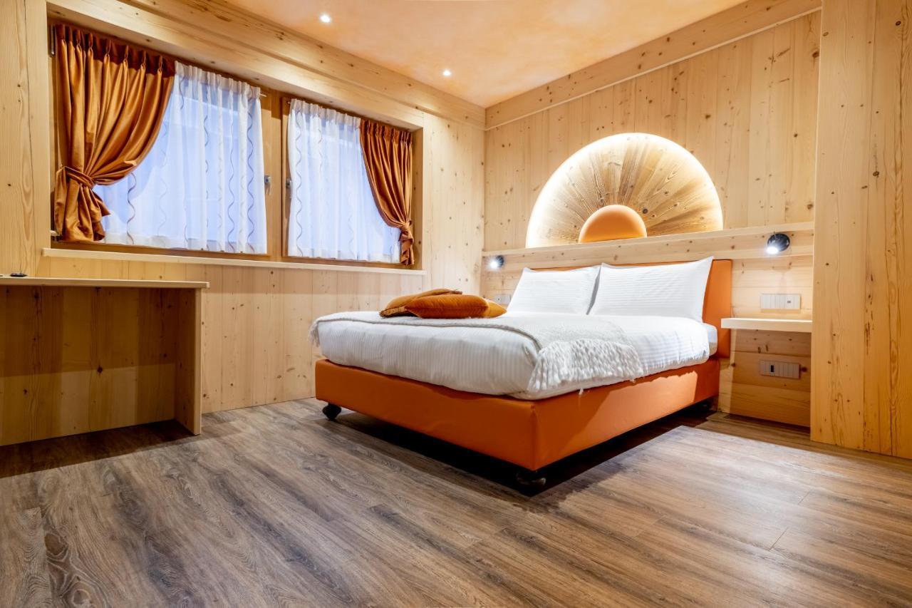 Chalet Imbosc'ché - B&B in beautiful surroundings Livigno Esterno foto